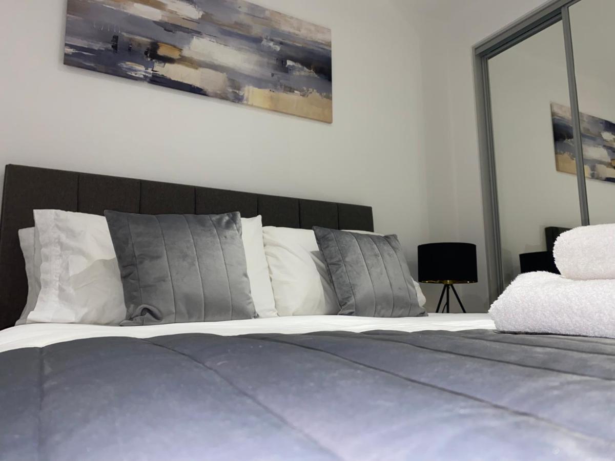 סוליהול Roomotel - Broadoaks Apartments מראה חיצוני תמונה