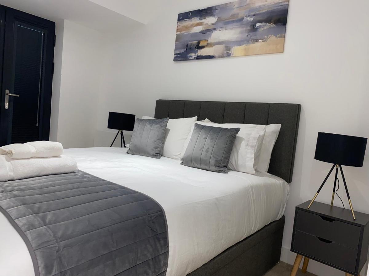 סוליהול Roomotel - Broadoaks Apartments מראה חיצוני תמונה