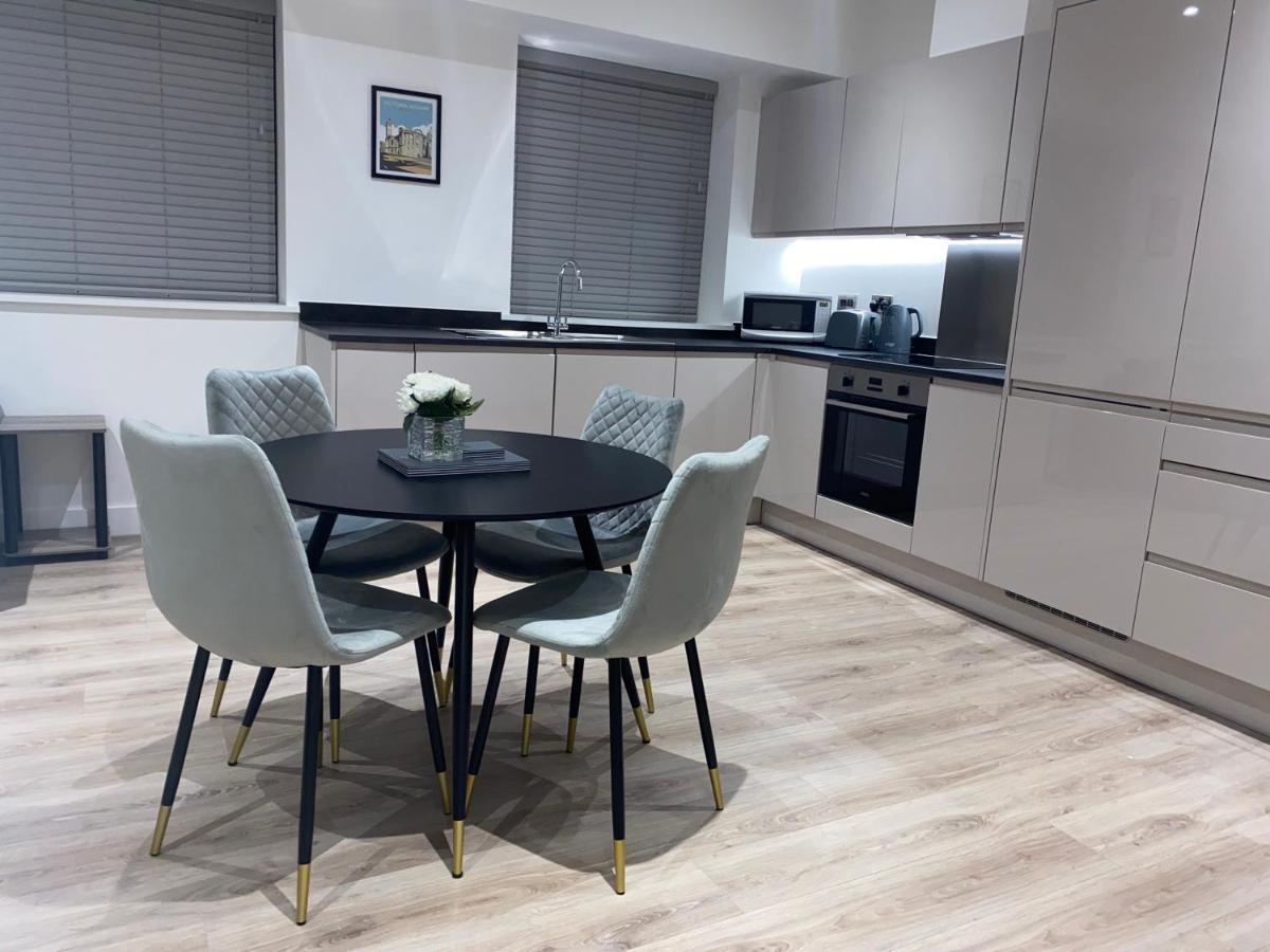 סוליהול Roomotel - Broadoaks Apartments מראה חיצוני תמונה