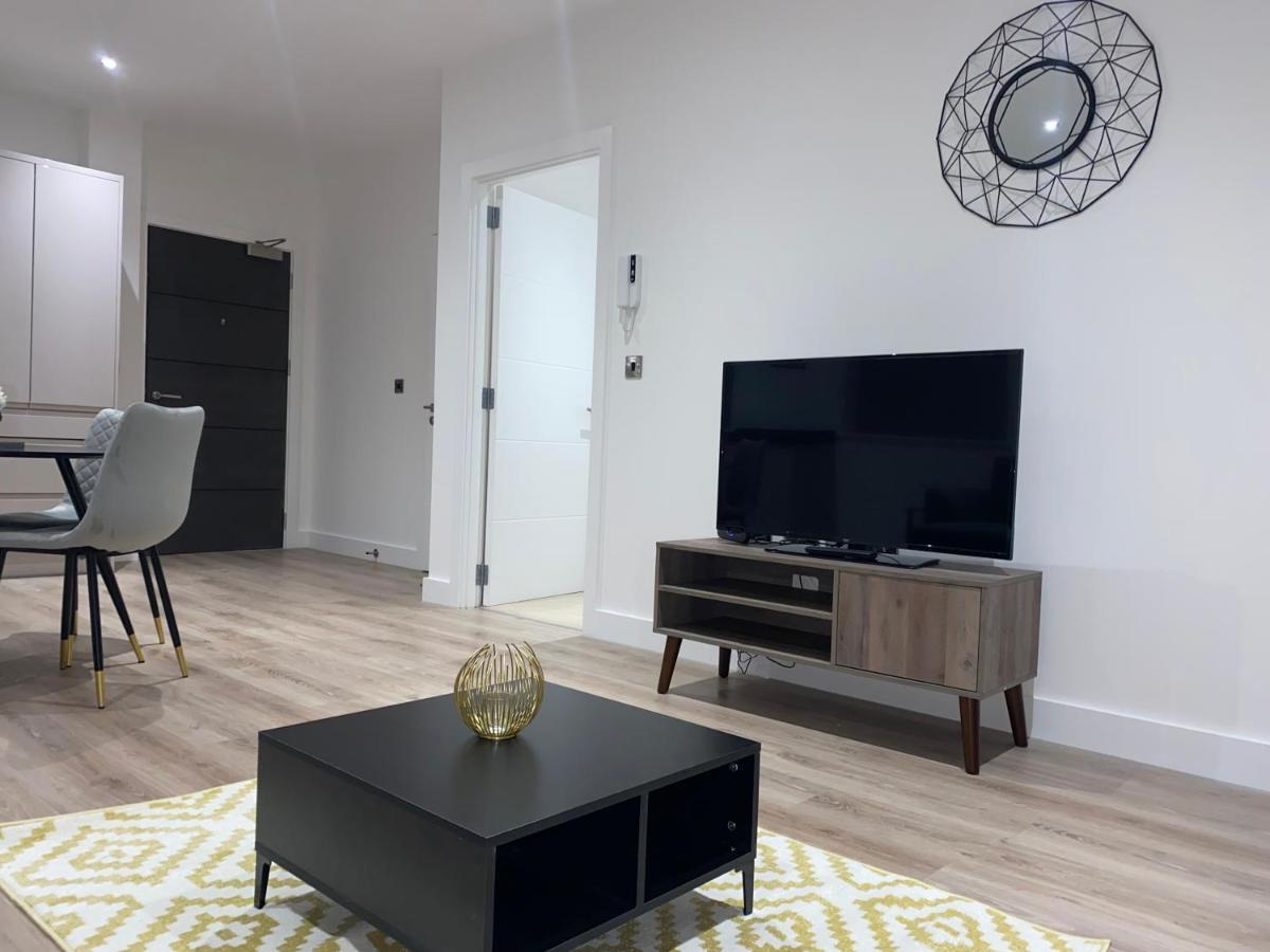 סוליהול Roomotel - Broadoaks Apartments מראה חיצוני תמונה
