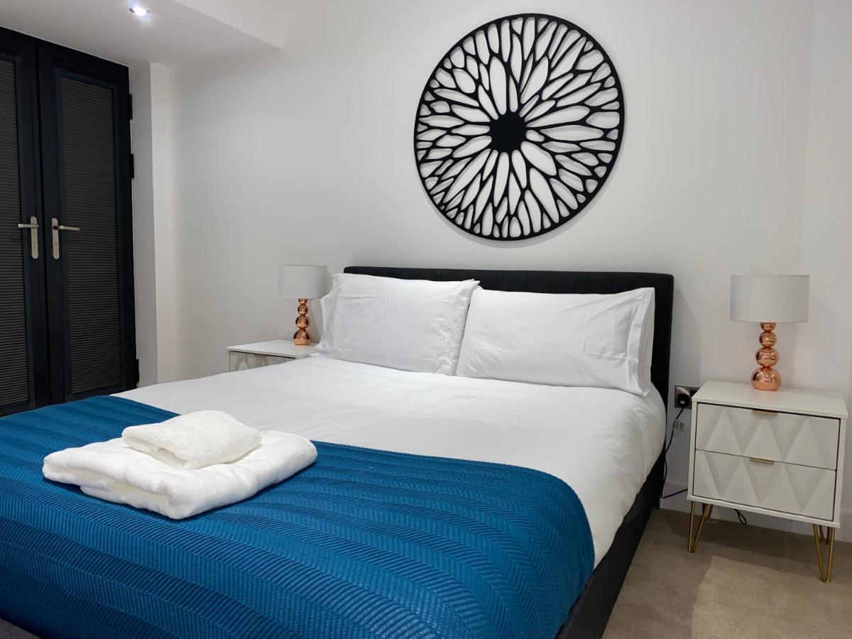 סוליהול Roomotel - Broadoaks Apartments מראה חיצוני תמונה