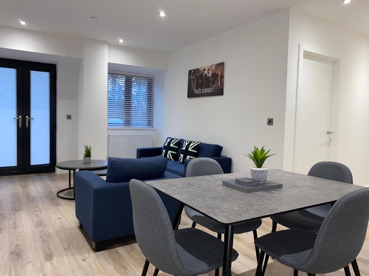 סוליהול Roomotel - Broadoaks Apartments מראה חיצוני תמונה