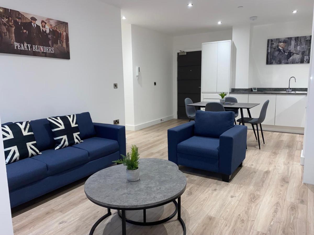 סוליהול Roomotel - Broadoaks Apartments מראה חיצוני תמונה