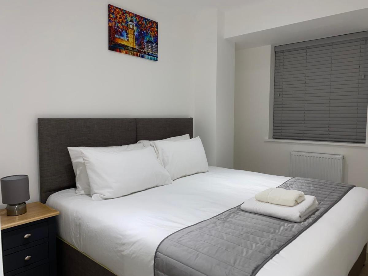 סוליהול Roomotel - Broadoaks Apartments מראה חיצוני תמונה