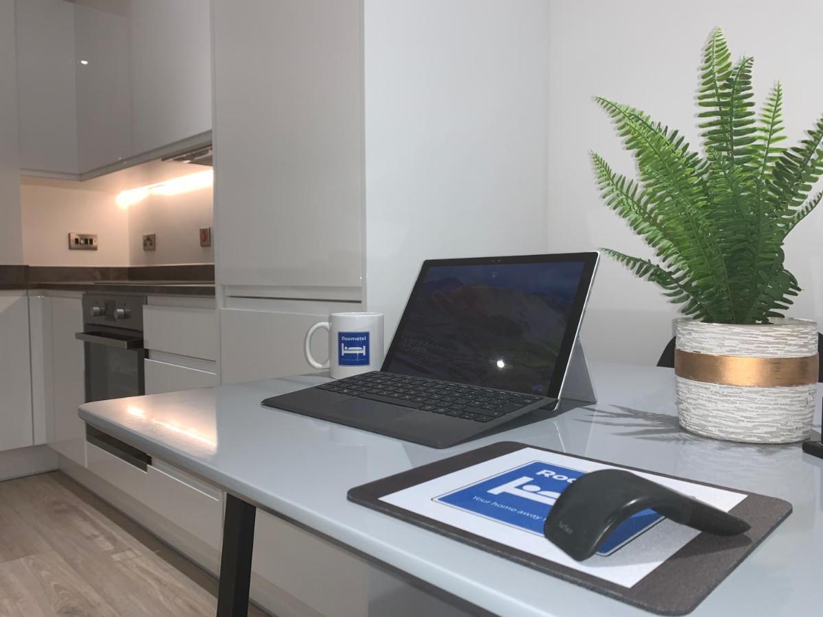 סוליהול Roomotel - Broadoaks Apartments מראה חיצוני תמונה
