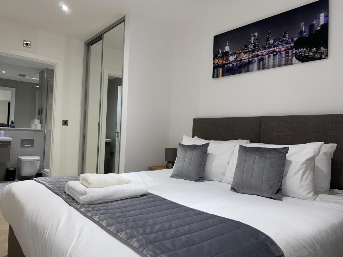 סוליהול Roomotel - Broadoaks Apartments מראה חיצוני תמונה