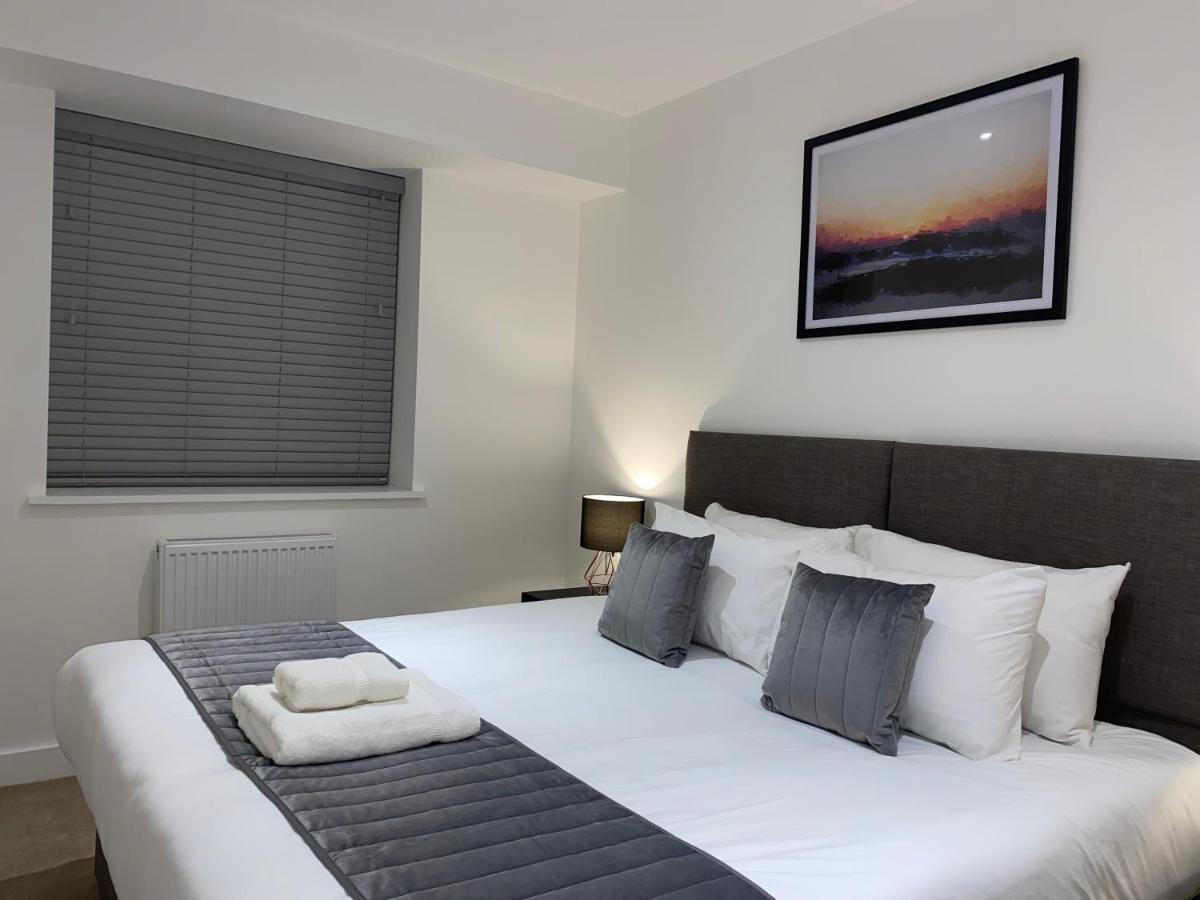סוליהול Roomotel - Broadoaks Apartments מראה חיצוני תמונה