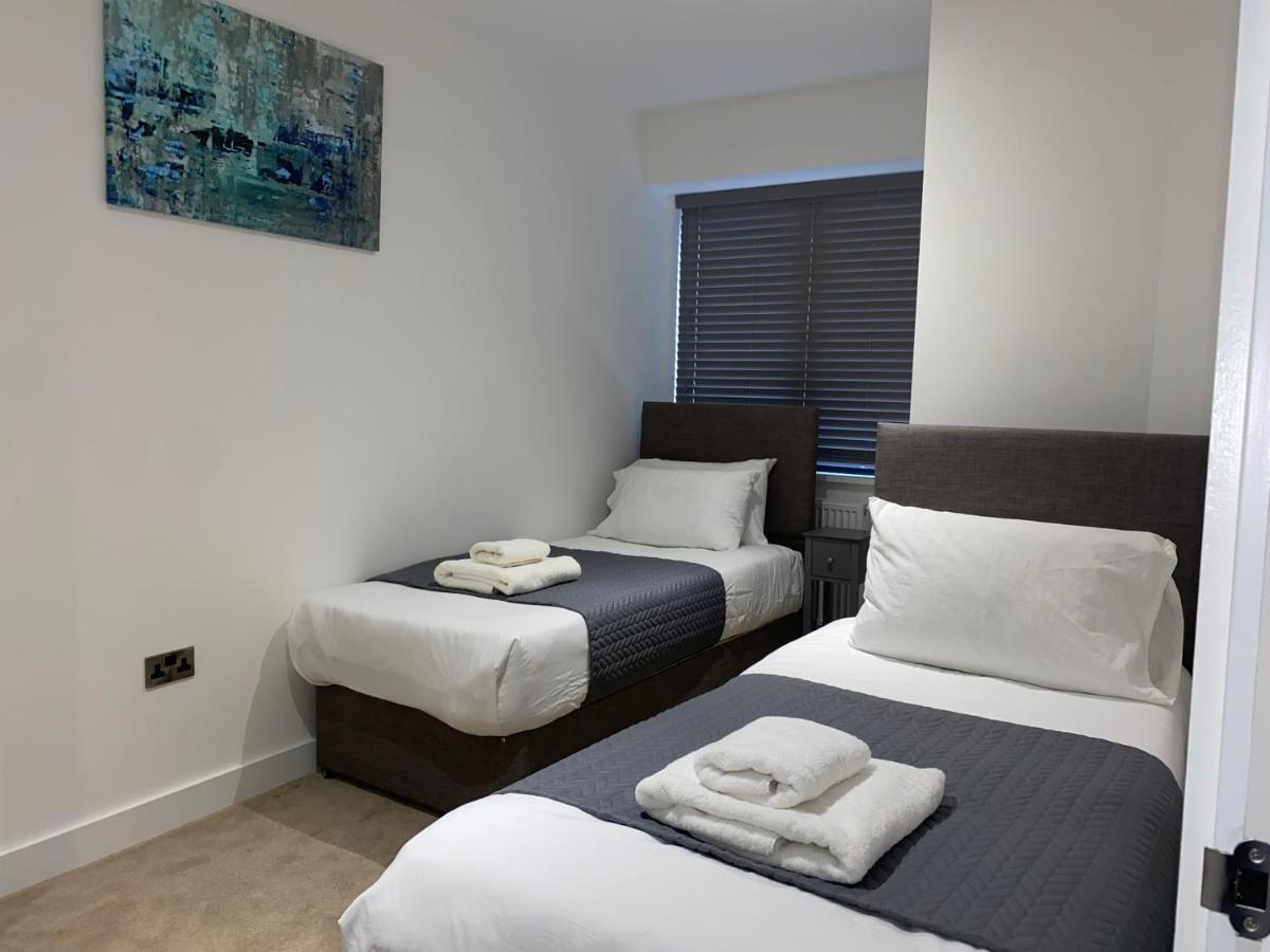 סוליהול Roomotel - Broadoaks Apartments מראה חיצוני תמונה